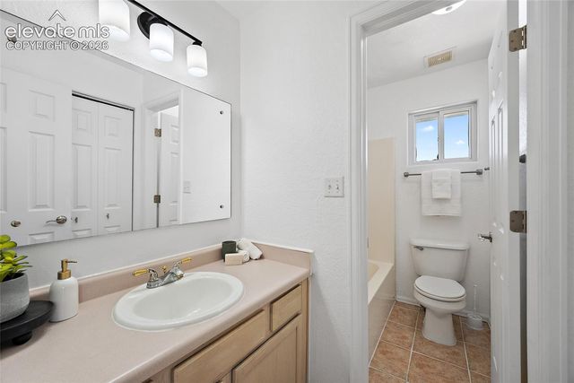 473 S Hook Court, Pueblo, CO 81007