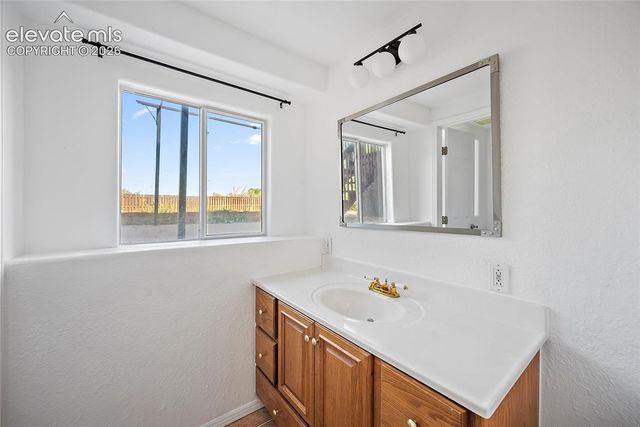 473 S Hook Court, Pueblo, CO 81007