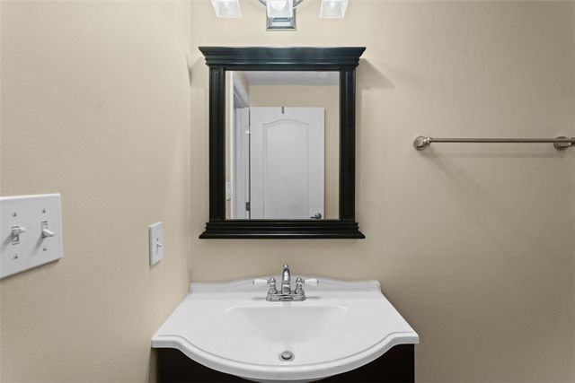 2010 Bandek Lane, Cecil, PA 15055