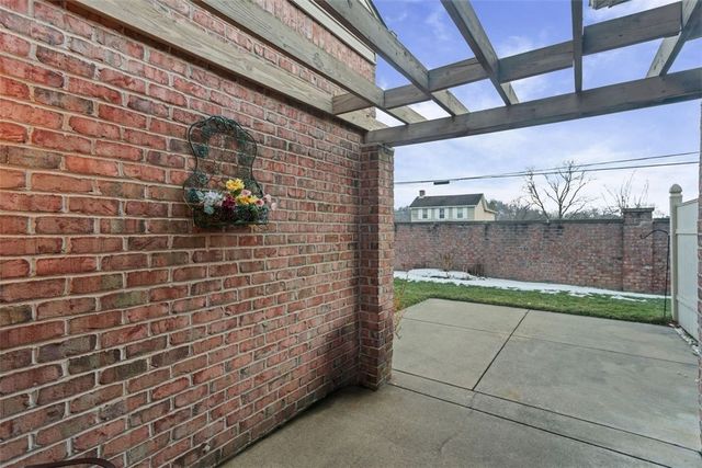 2010 Bandek Lane, Cecil, PA 15055