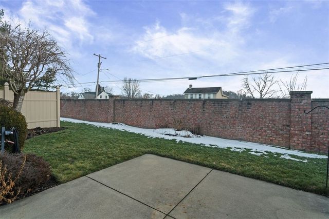 2010 Bandek Lane, Cecil, PA 15055