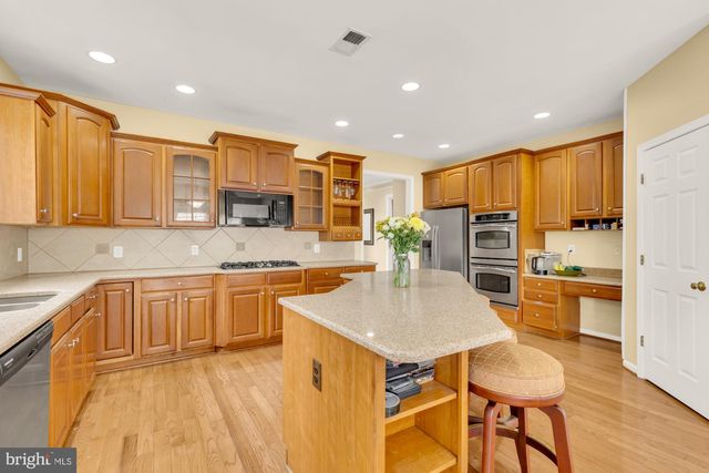 5022 BURNSIDE FARM PL, Haymarket, VA 20169