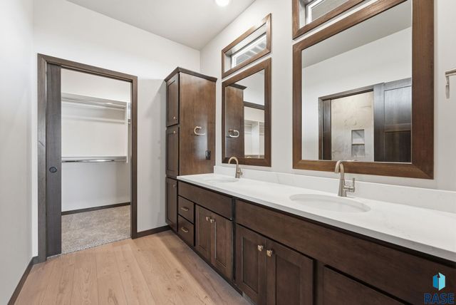 2417 E Gunnar St Street, Brandon, SD 57005