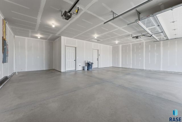 2417 E Gunnar St Street, Brandon, SD 57005