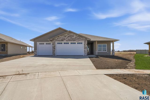 2417 E Gunnar St Street, Brandon, SD 57005