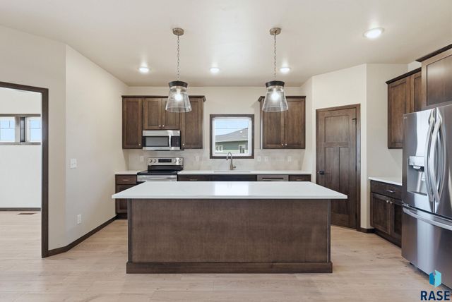 2417 E Gunnar St Street, Brandon, SD 57005