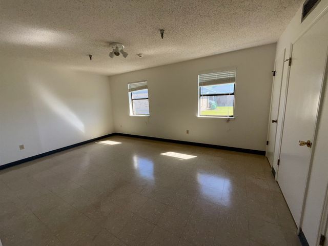 208 Diplomat Way Drive, Thibodaux, LA 70301