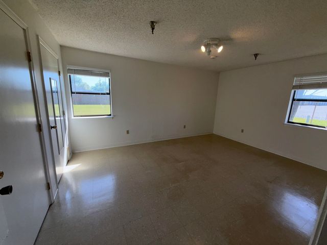 208 Diplomat Way Drive, Thibodaux, LA 70301