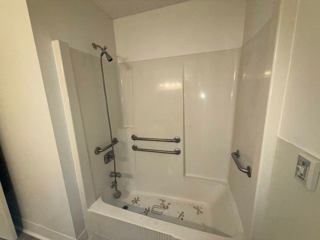 208 Diplomat Way Drive, Thibodaux, LA 70301