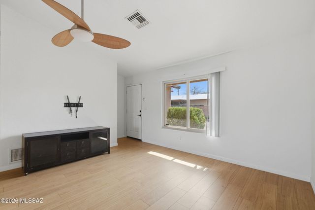 4781 E Joslyn Heights Place, Tucson, AZ 85712