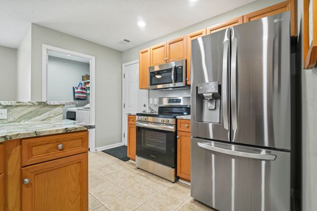 608 Stoney Burn Ln., Myrtle Beach, SC 29579