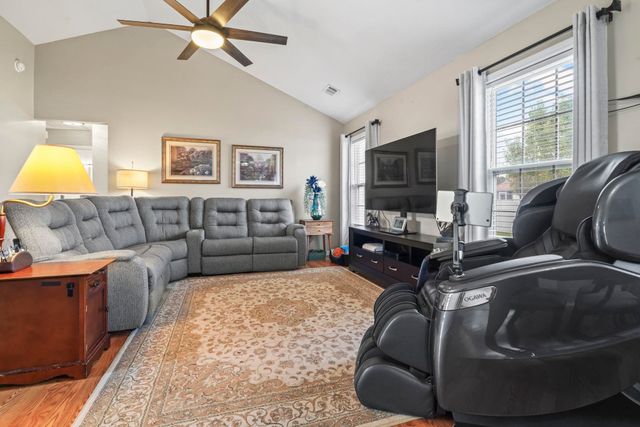 608 Stoney Burn Ln., Myrtle Beach, SC 29579