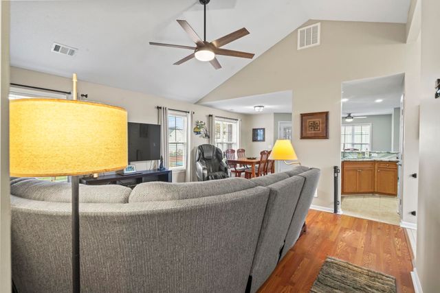 608 Stoney Burn Ln., Myrtle Beach, SC 29579