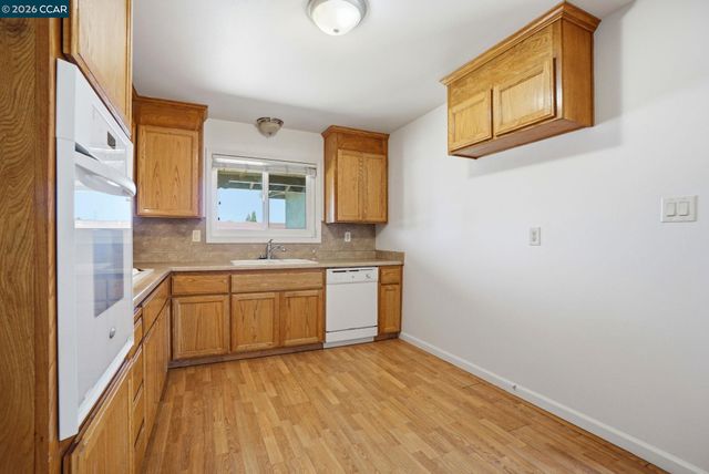 1424 Yosemite Dr, Antioch, CA 94509