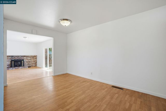 1424 Yosemite Dr, Antioch, CA 94509