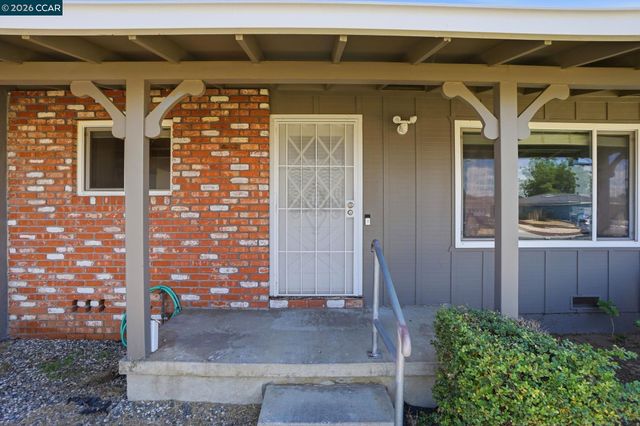 1424 Yosemite Dr, Antioch, CA 94509