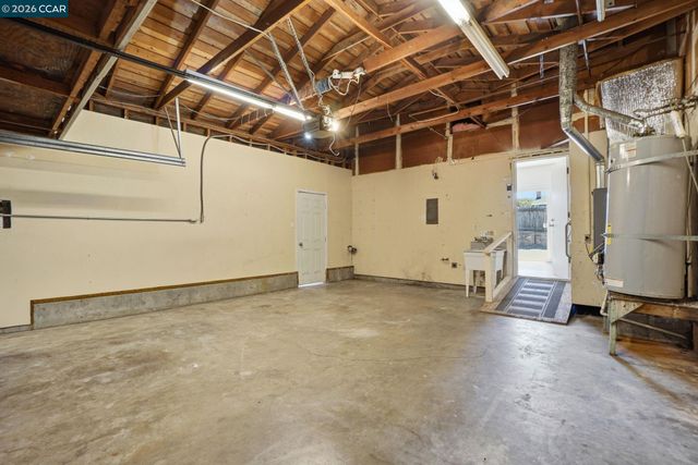1424 Yosemite Dr, Antioch, CA 94509