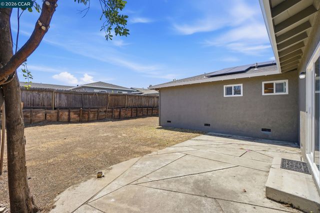 1424 Yosemite Dr, Antioch, CA 94509