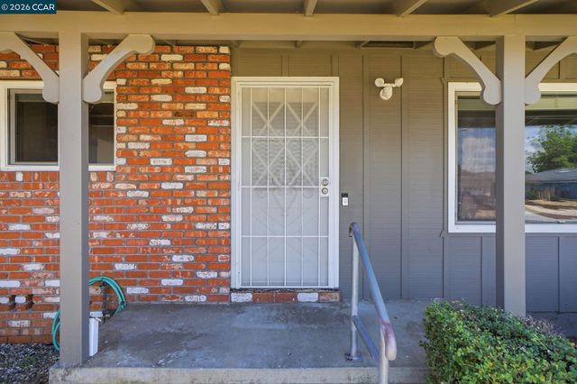 1424 Yosemite Dr, Antioch, CA 94509
