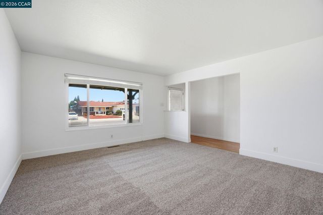 1424 Yosemite Dr, Antioch, CA 94509