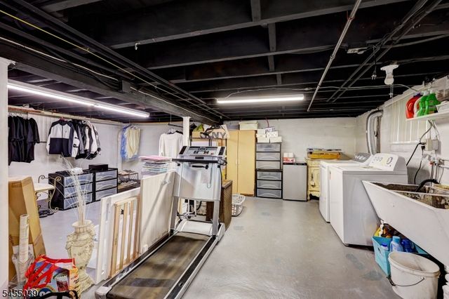 911 W Henry St, Linden City, NJ 07036