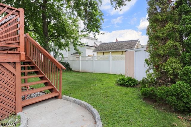 911 W Henry St, Linden City, NJ 07036