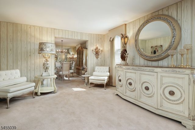 911 W Henry St, Linden City, NJ 07036