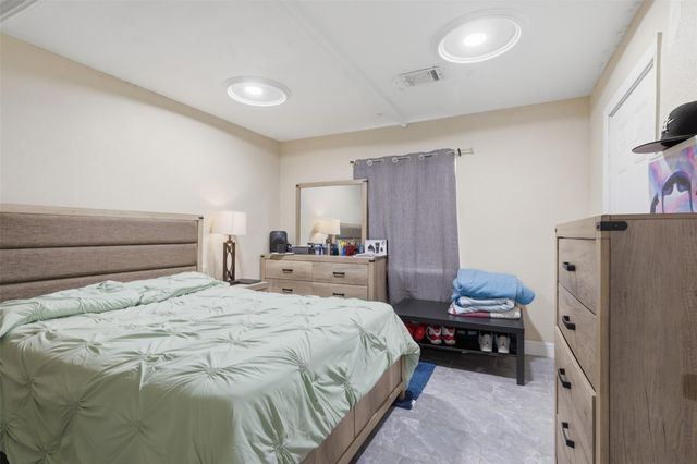 710 W Virginia Street, Houston, TX 77076