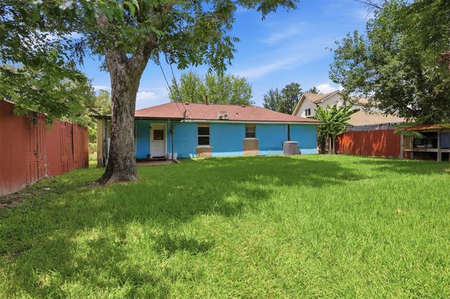 710 W Virginia Street, Houston, TX 77076