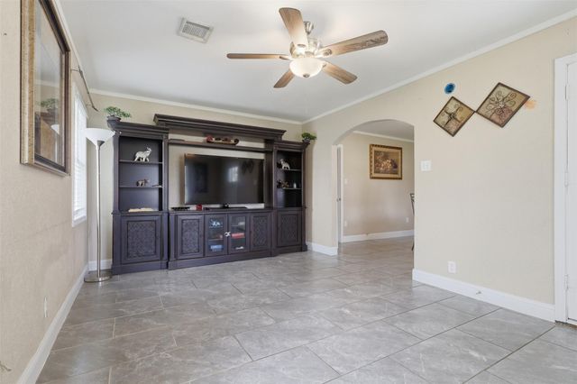 710 W Virginia Street, Houston, TX 77076