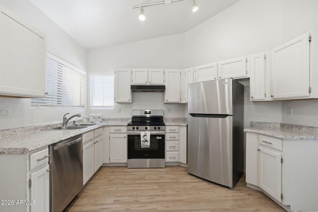 8542 W OREGON Avenue, Glendale, AZ 85305