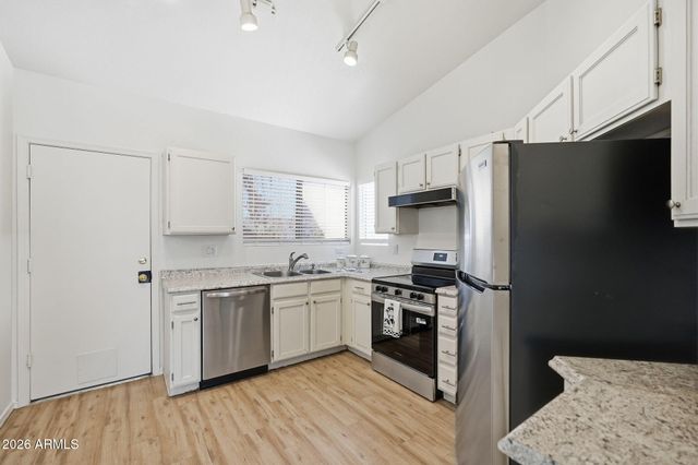 8542 W OREGON Avenue, Glendale, AZ 85305