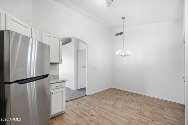 8542 W OREGON Avenue, Glendale, AZ 85305