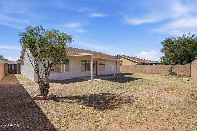 8542 W OREGON Avenue, Glendale, AZ 85305