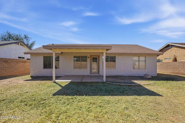 8542 W OREGON Avenue, Glendale, AZ 85305