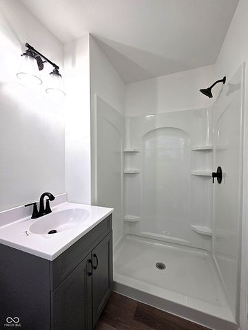 11 S 1050 W, Jamestown, IN 46147