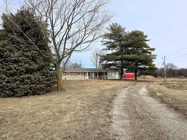 11 S 1050 W, Jamestown, IN 46147