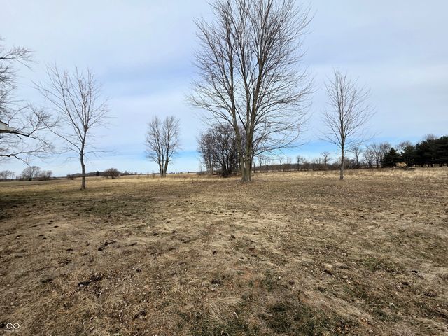 11 S 1050 W, Jamestown, IN 46147