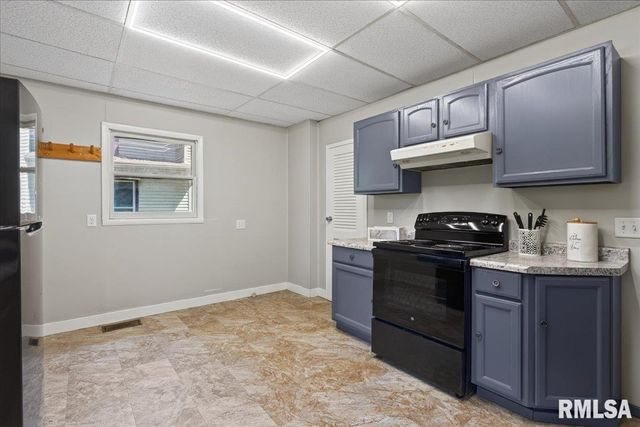 1023 Governor Street, Springfield, IL 62704
