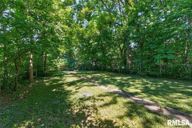 1023 Governor Street, Springfield, IL 62704