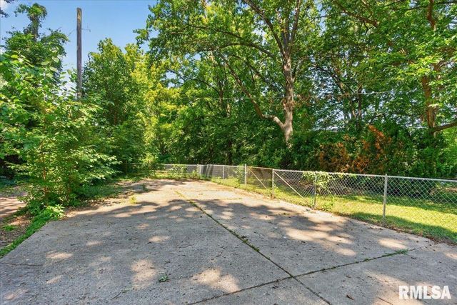 1023 Governor Street, Springfield, IL 62704