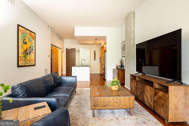 130 Arizona Avenue NE 204, Atlanta, GA 30307