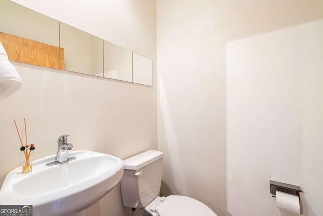 130 Arizona Avenue NE 204, Atlanta, GA 30307