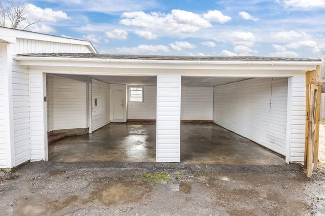 725 S Live Oak Drive, Moncks Corner, SC 29461