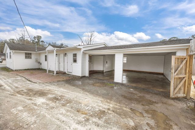 725 S Live Oak Drive, Moncks Corner, SC 29461