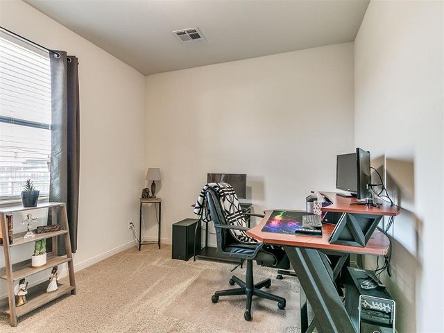 3208 Brookstone Lakes Drive, Yukon, OK 73099