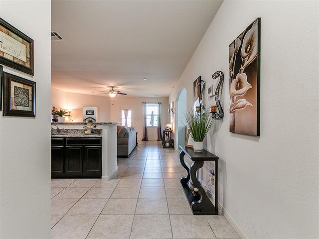 3208 Brookstone Lakes Drive, Yukon, OK 73099
