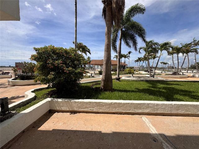 13499 Biscayne Boulevard 703, North Miami, FL 33181