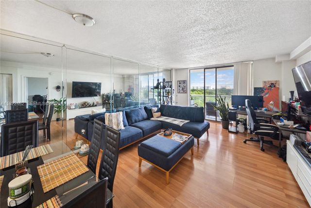 13499 Biscayne Boulevard 703, North Miami, FL 33181