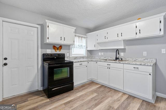 423 Camellia Circle, Warner Robins, GA 31093